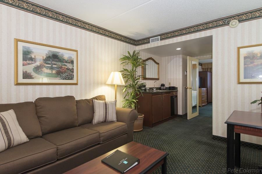 Embassy Suites By Hilton Cincinnati Northeast - Blue Ash Exterior photo